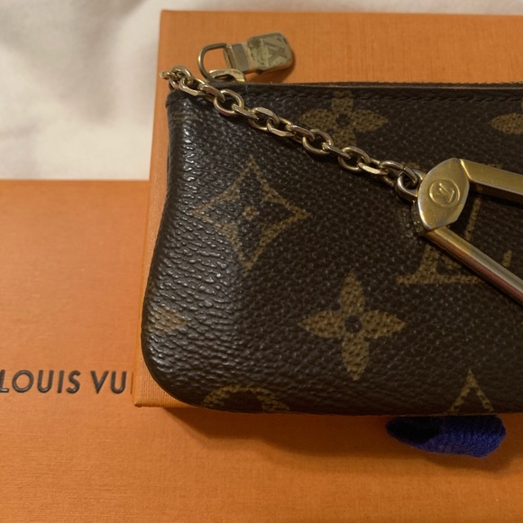 Authentic Louis Vuitton Monogram Key Pouch! - Picture 3 of 8